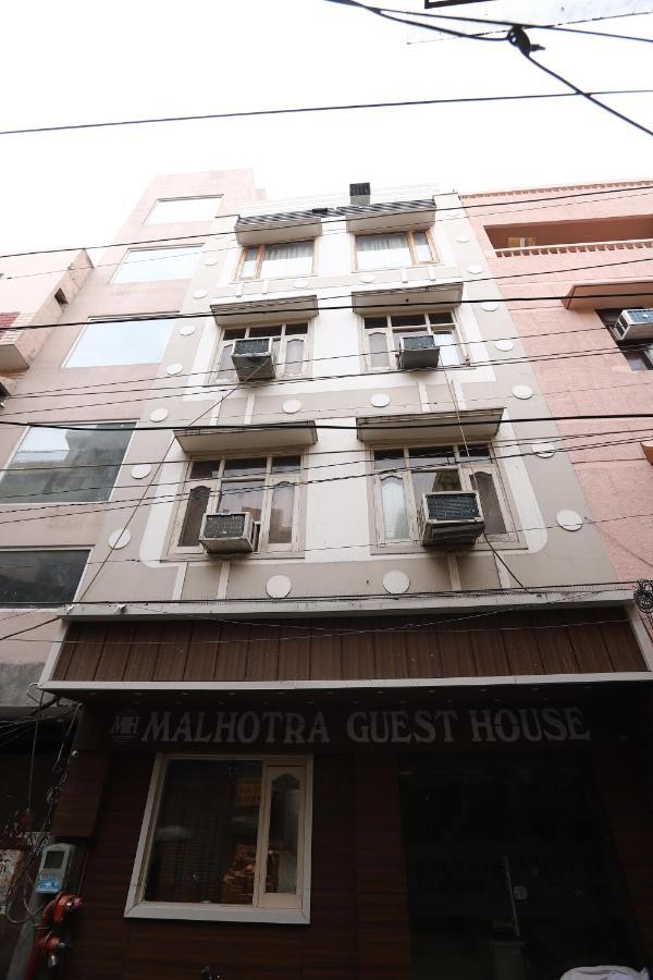Hotel Malhotra Inn 50 Meter From Golden Temple 암리차르 외부 사진