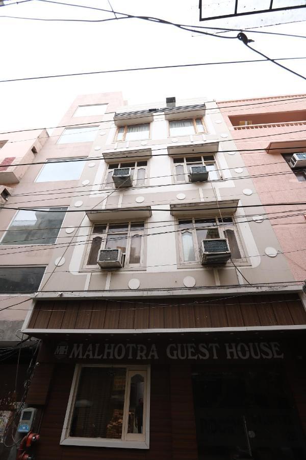 Hotel Malhotra Inn 50 Meter From Golden Temple 암리차르 외부 사진