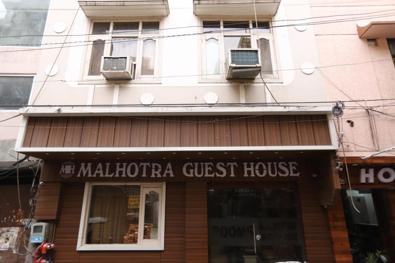 Hotel Malhotra Inn 50 Meter From Golden Temple 암리차르 외부 사진